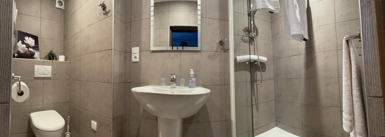 Les 3 Rois By Yy Hotel Villers-Bocage  Exterior photo